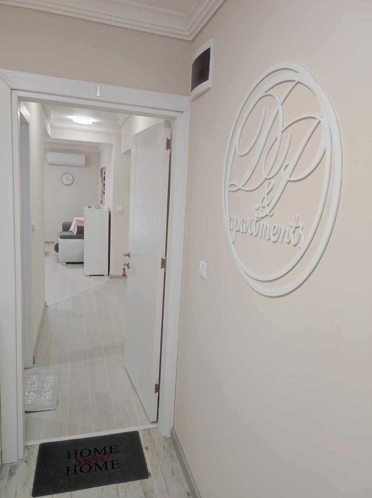 Dip Apartment *